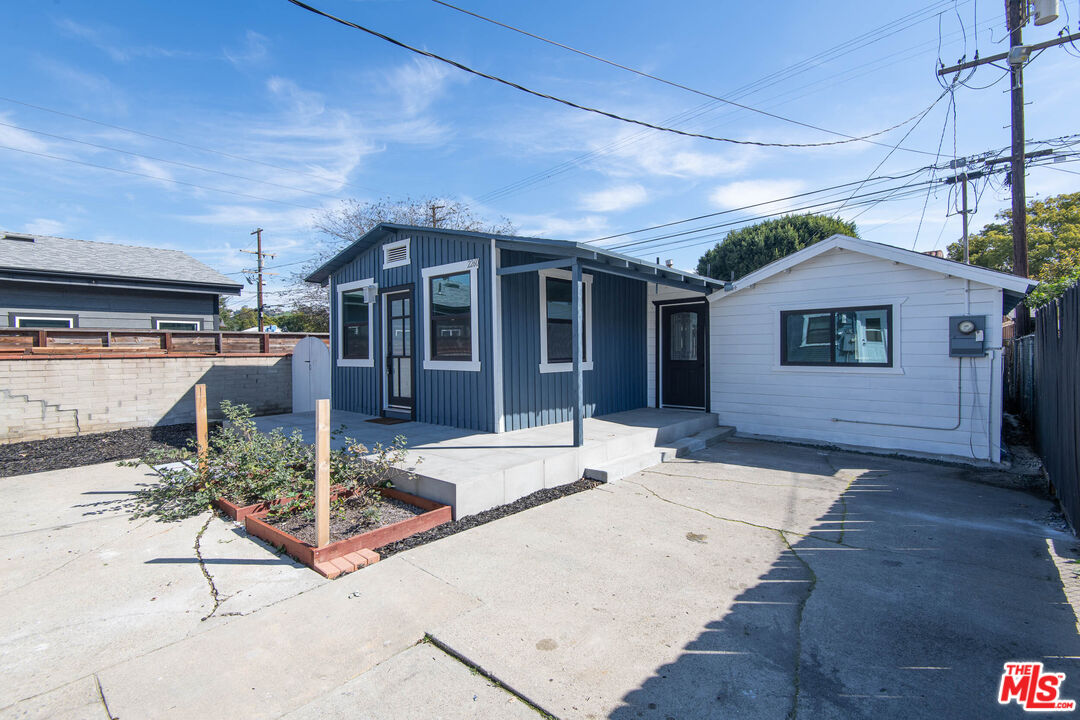2260 Riverdale Ave