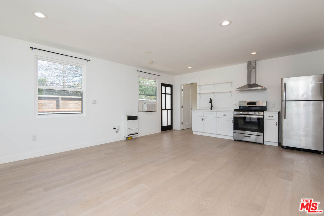 2260 Riverdale Ave
