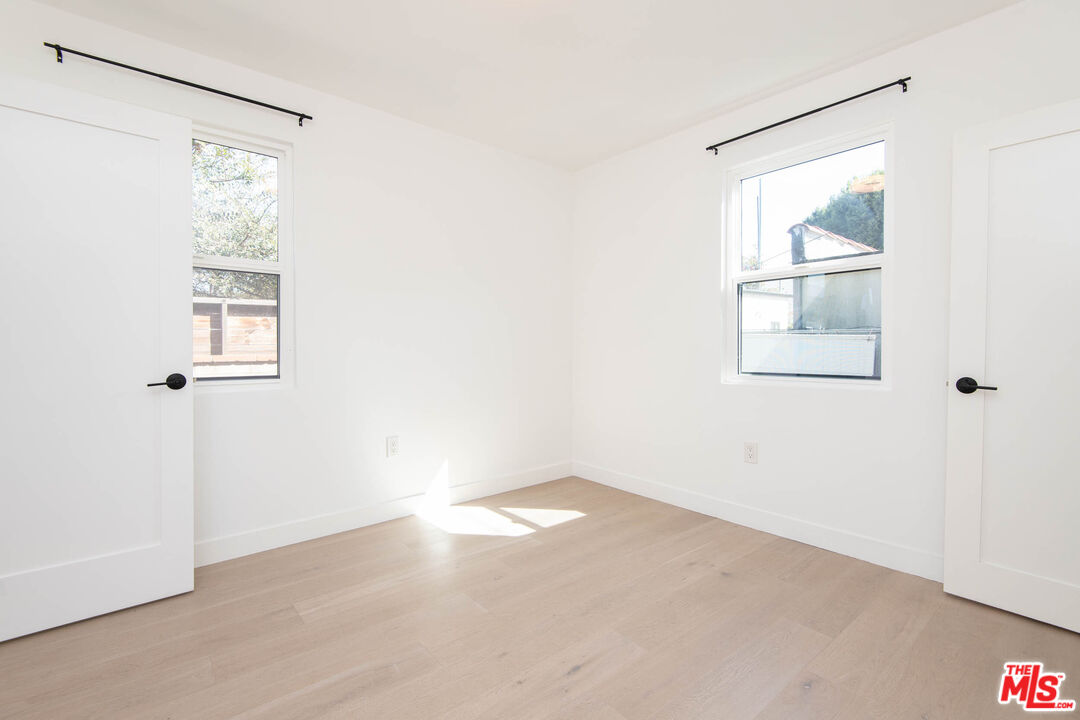 2260 Riverdale Ave