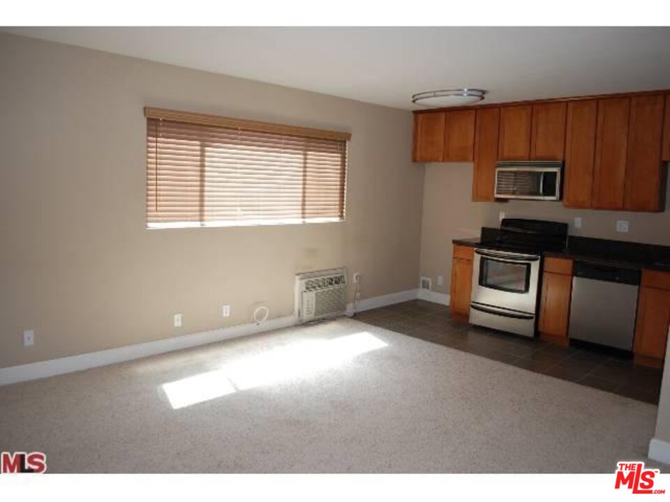 10982 Roebling Ave Unit: 560