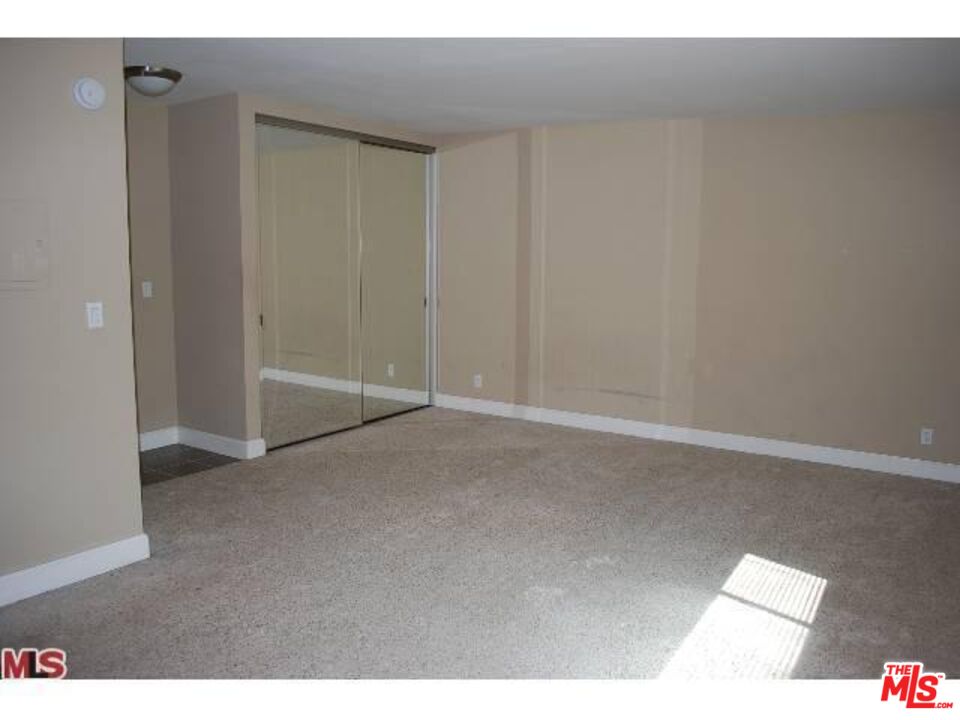 10982 Roebling Ave Unit: 560