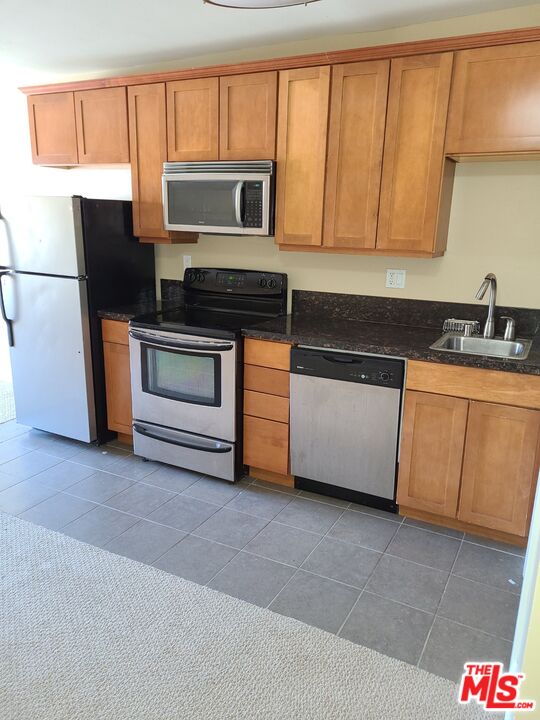 10982 ROEBLING AVE Unit: 520