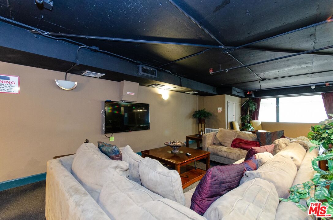 10982 ROEBLING AVE Unit: 520