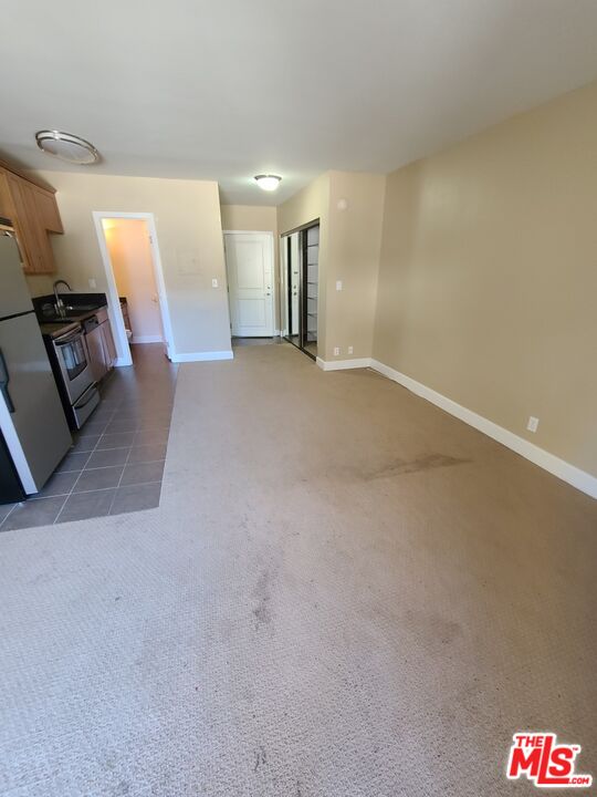 10982 ROEBLING AVE Unit: 520