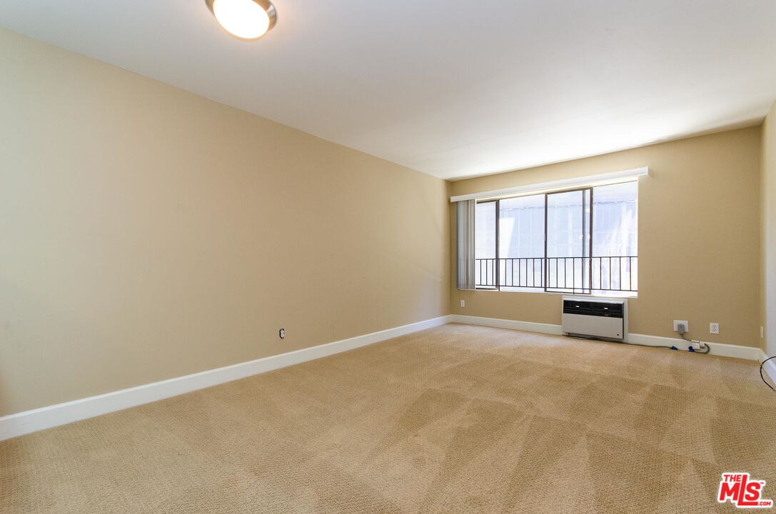 10982 Roebling Ave Unit: 561