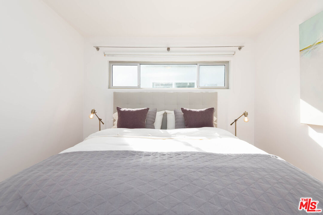 11634 Gorham Ave Unit: 203