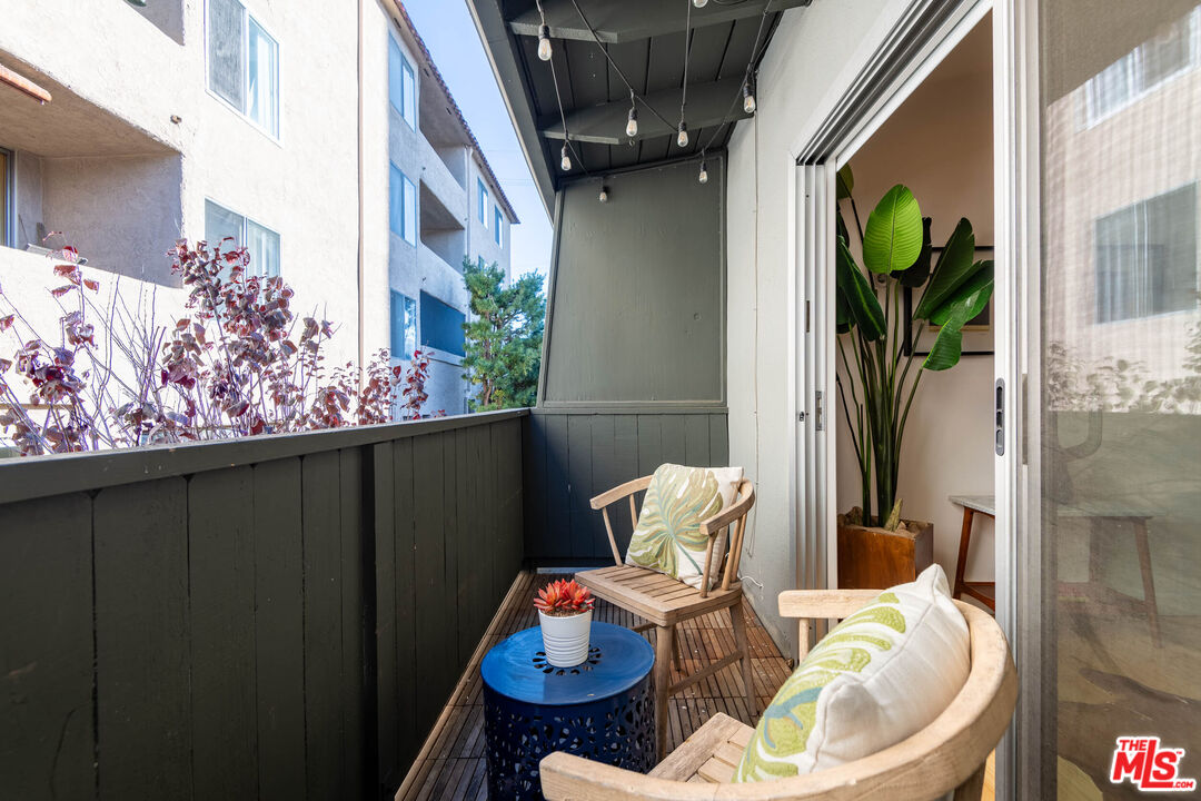 11634 Gorham Ave Unit: 203