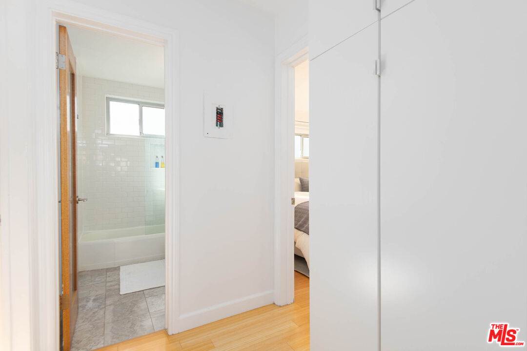 11634 Gorham Ave Unit: 203