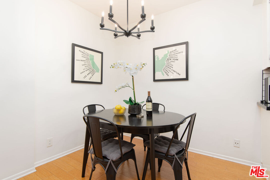 1131 Alta Loma Rd Unit: 123