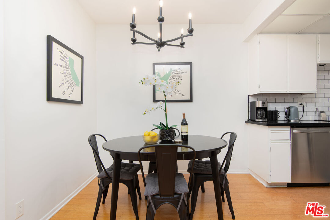 1131 Alta Loma Rd Unit: 123