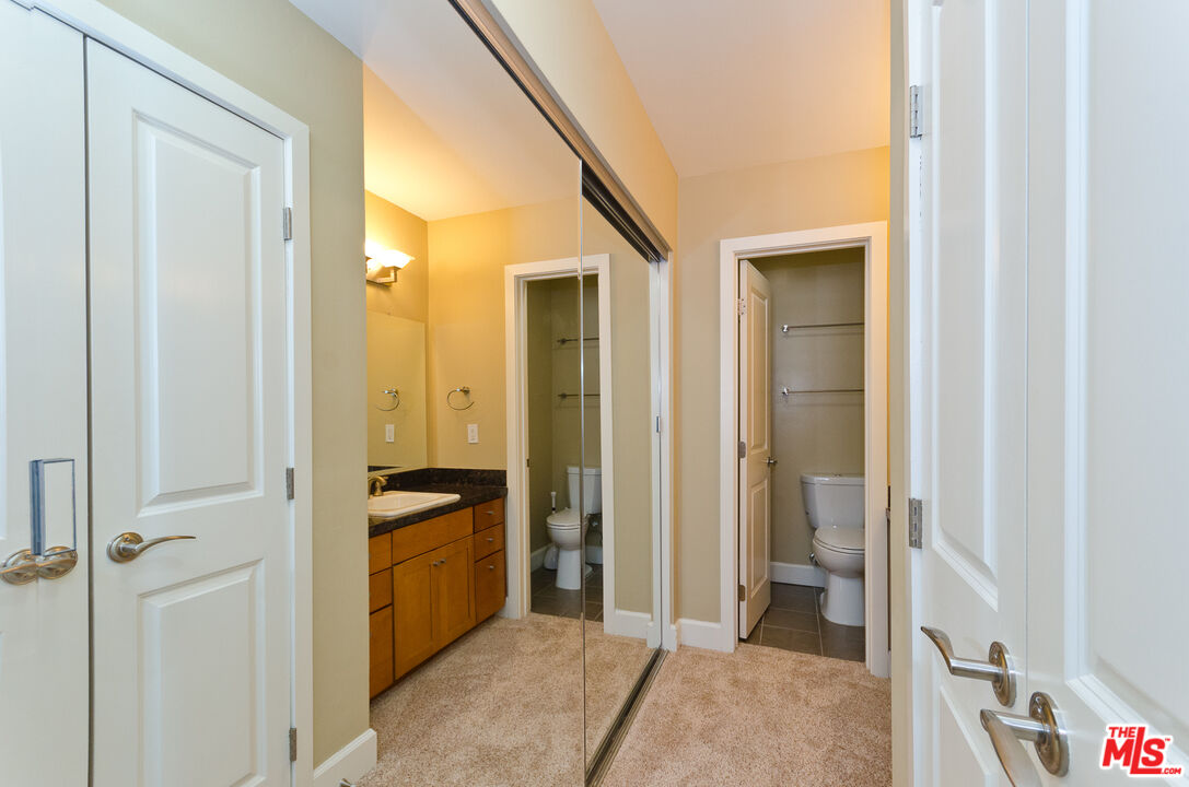 10982 ROEBLING AVE Unit: 461