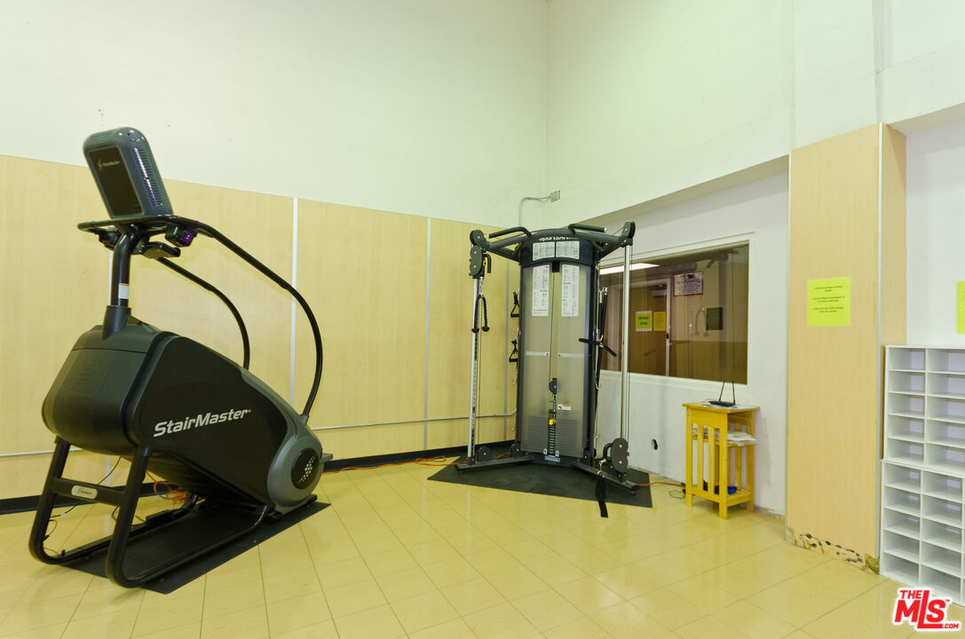 10982 ROEBLING AVE Unit: 461