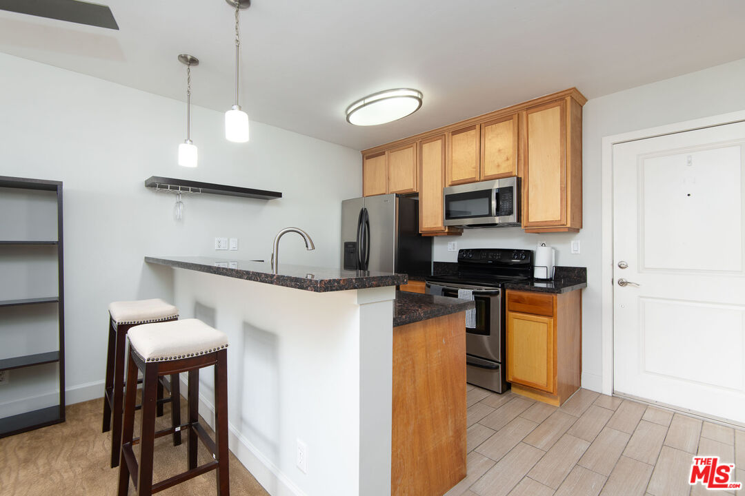 10982 Roebling Ave Unit: 462