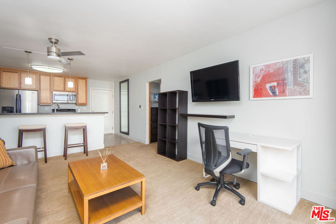 10982 Roebling Ave Unit: 462