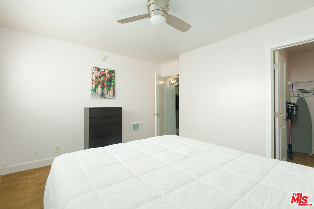 10982 Roebling Ave Unit: 462