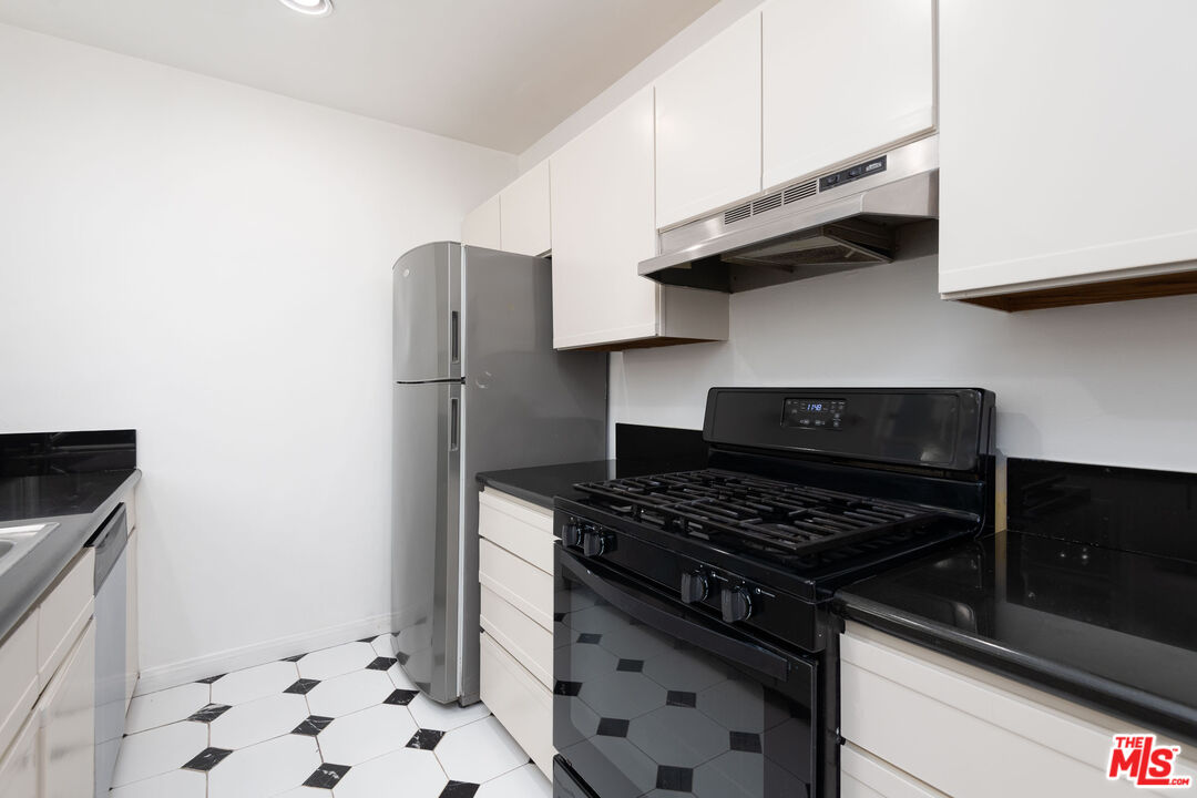 1133 26TH ST Unit: A