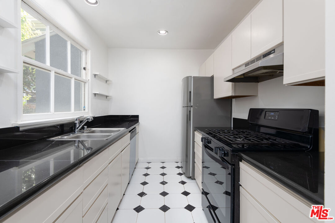 1133 26TH ST Unit: A