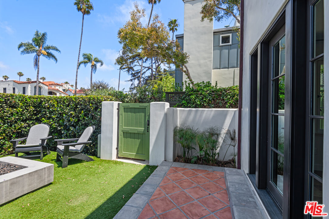 928 Lincoln Blvd Unit: A