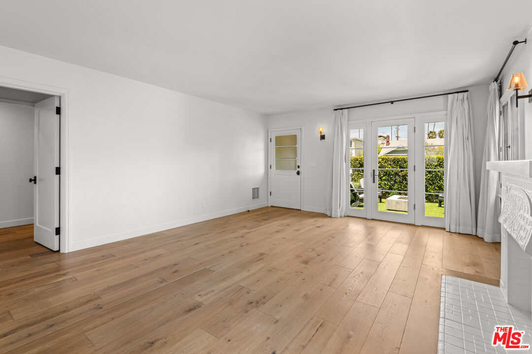 928 Lincoln Blvd Unit: A