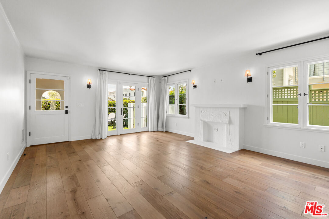 928 Lincoln Blvd Unit: A