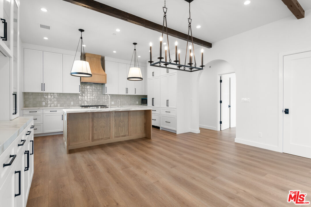 930 Lincoln Blvd Unit: B