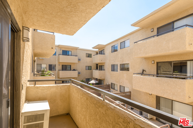10982 ROEBLING AVE Unit: 429