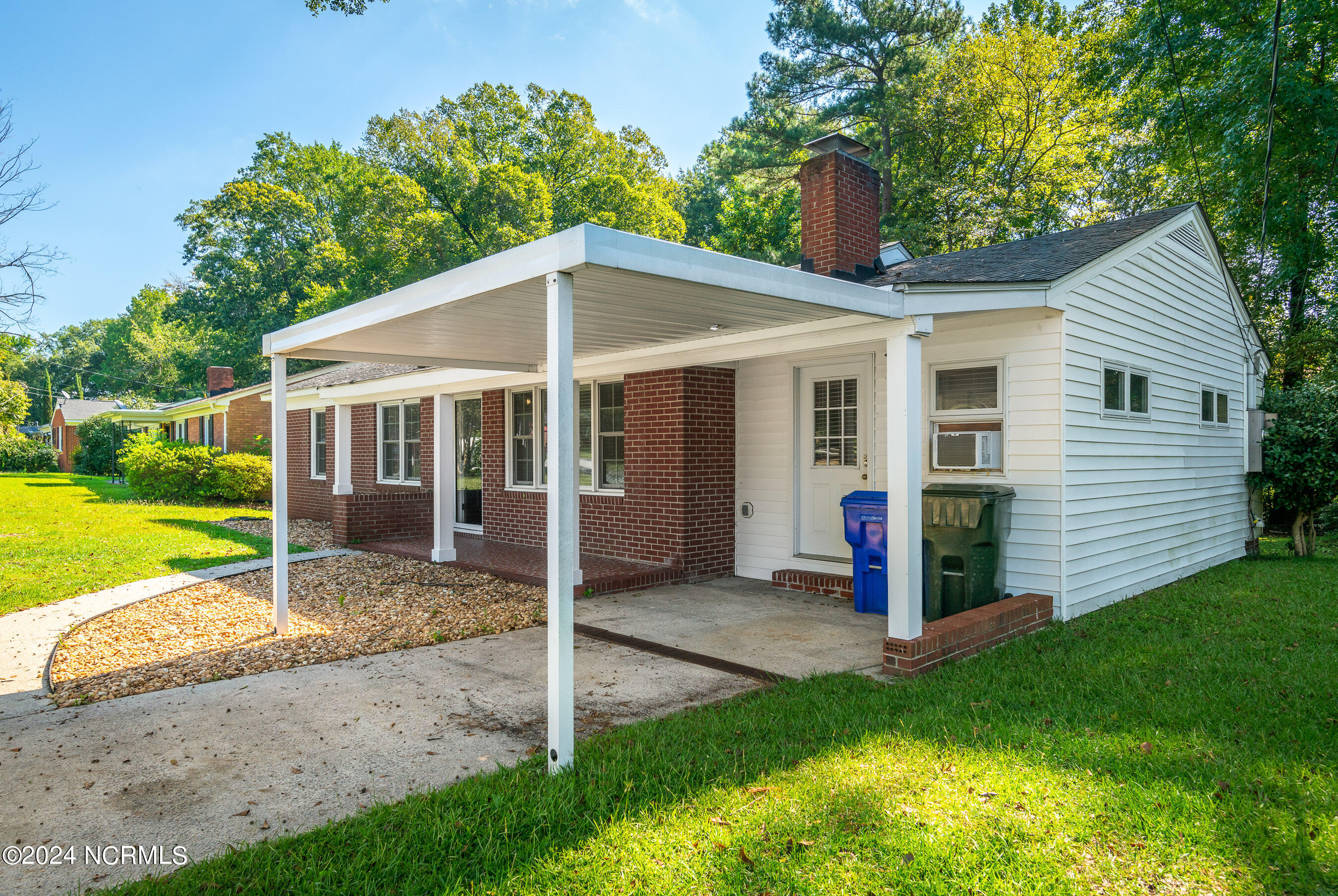 1503 E Wright Road