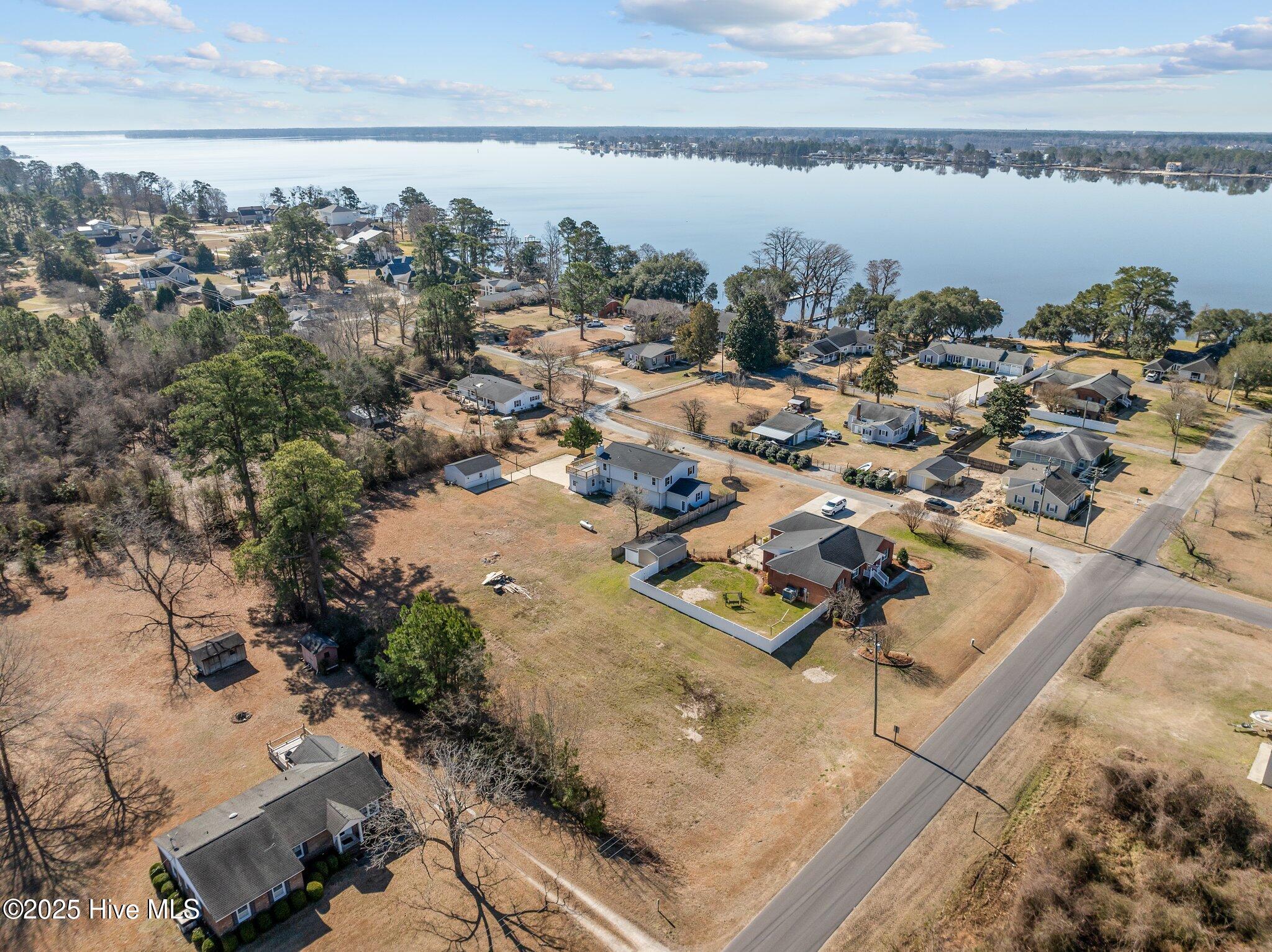 906 Isabella Avenue Ext