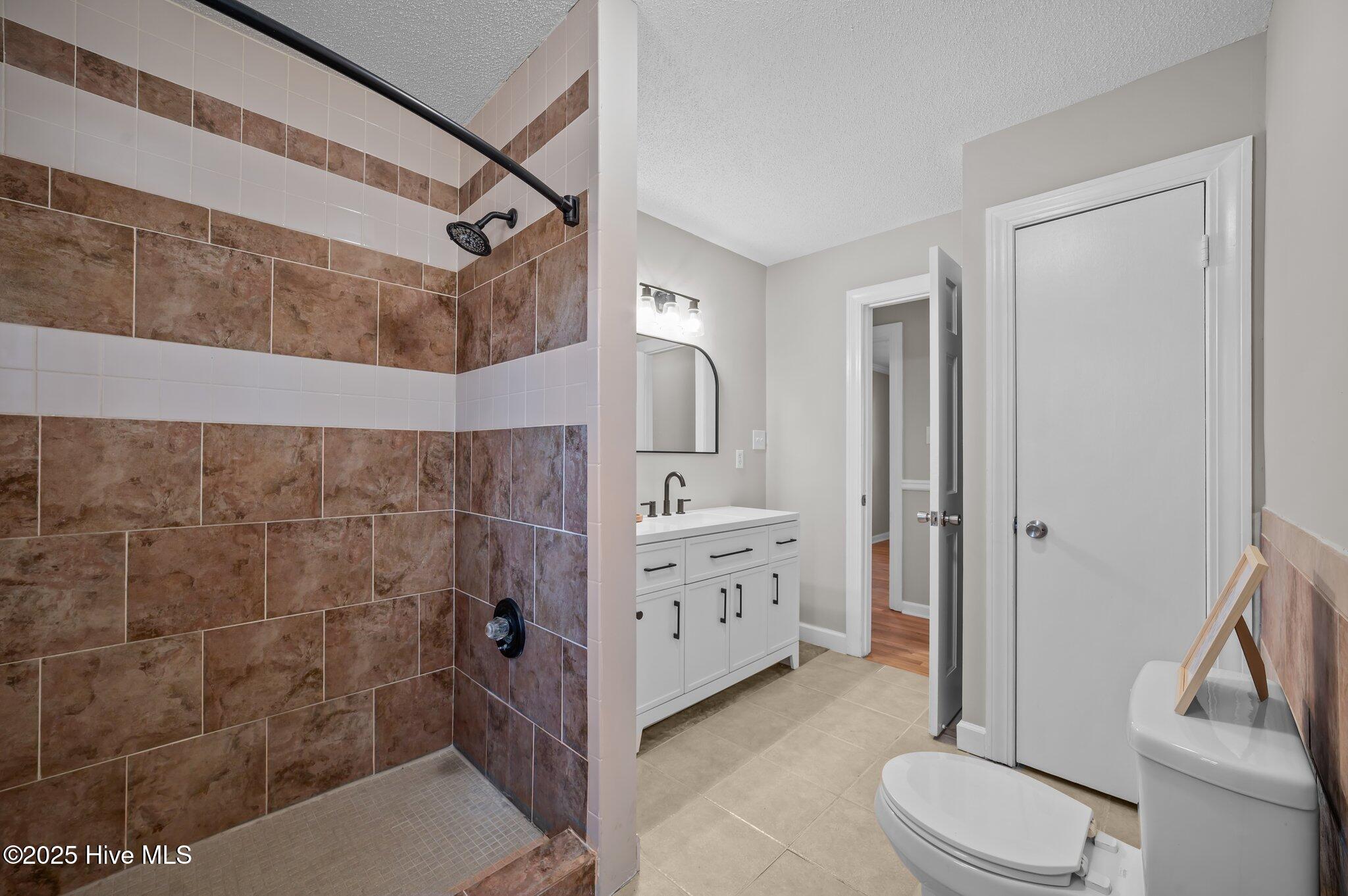 906 Isabella Avenue Ext