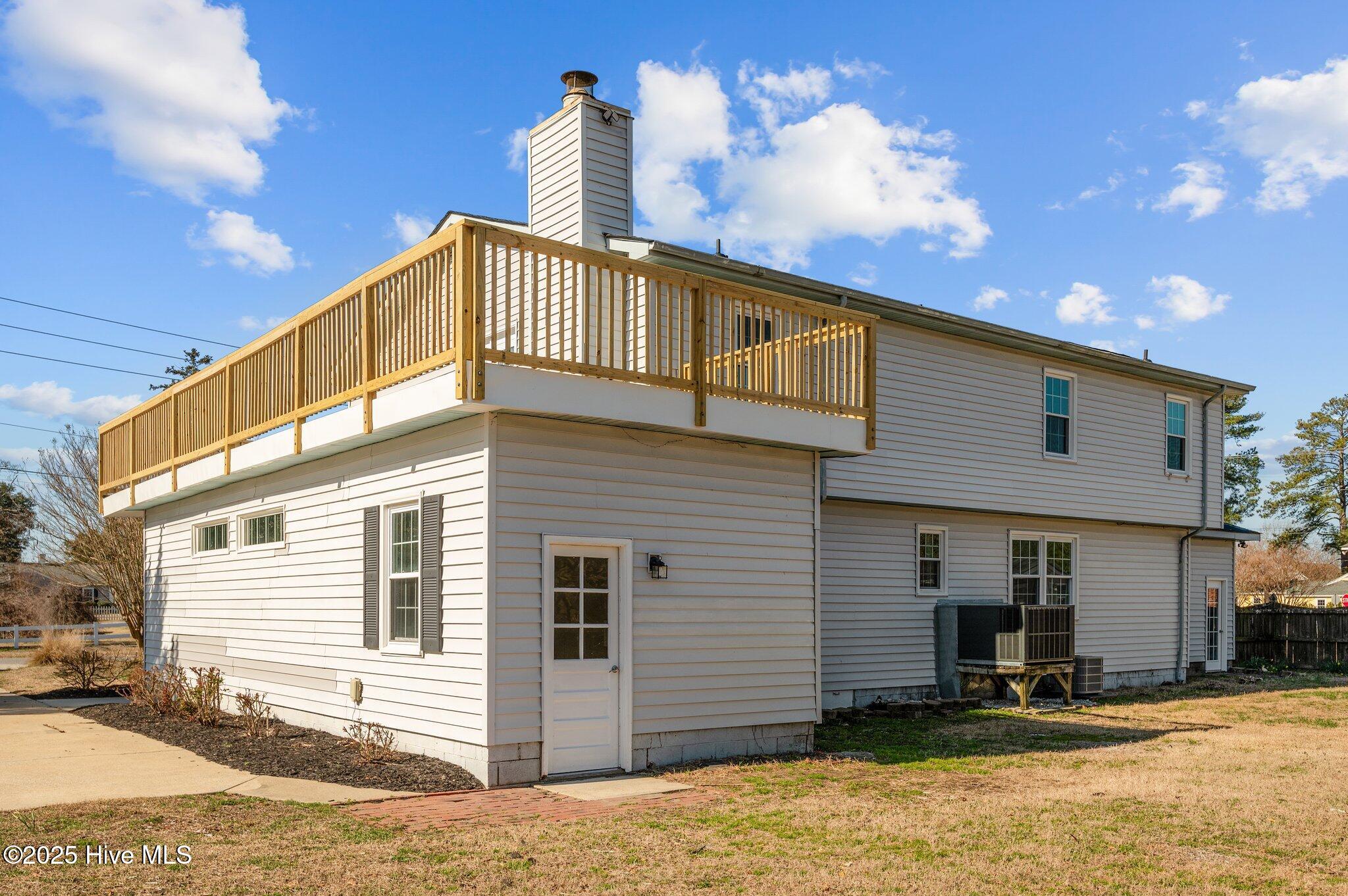 906 Isabella Avenue Ext