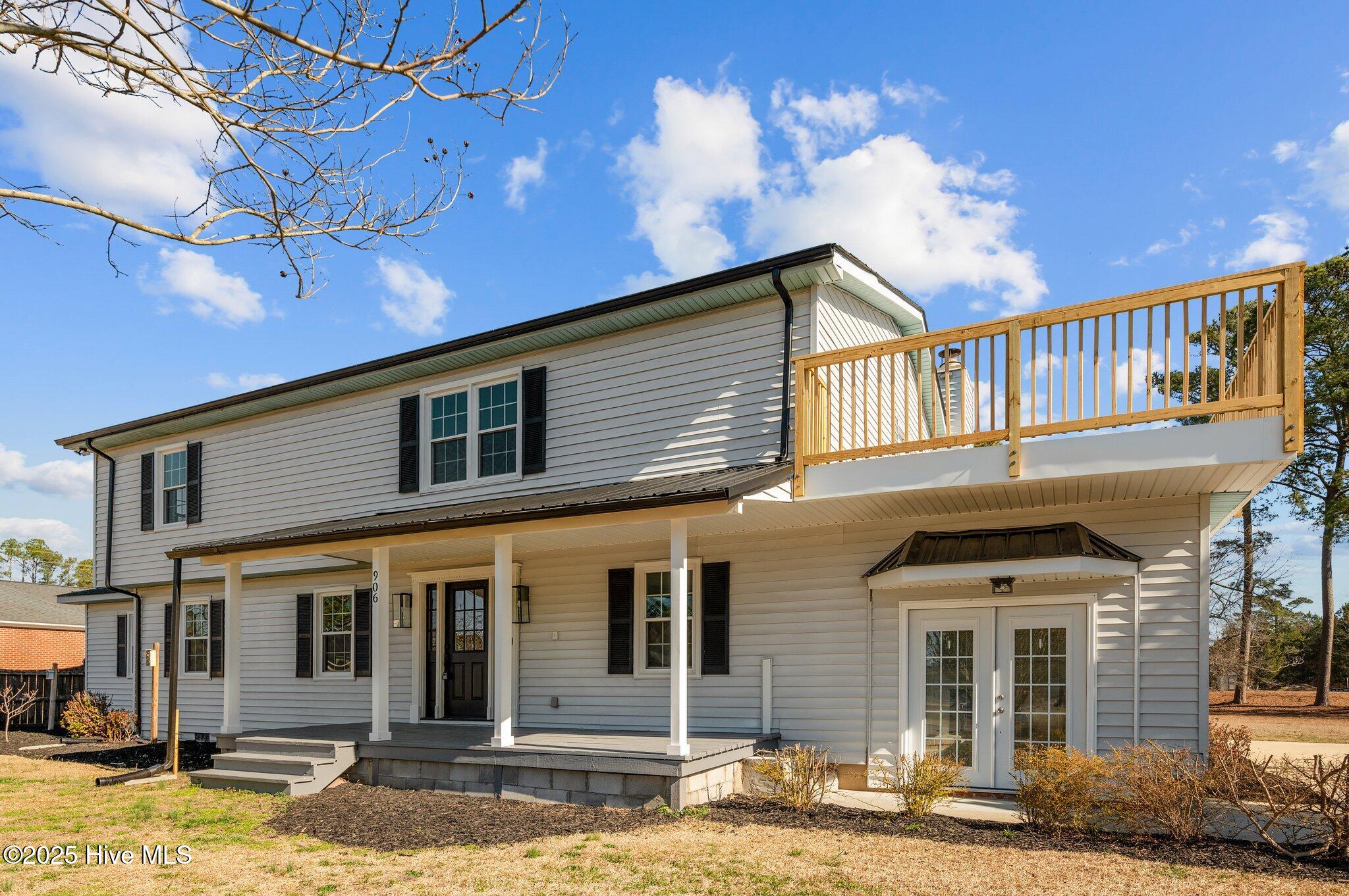 906 Isabella Avenue Ext