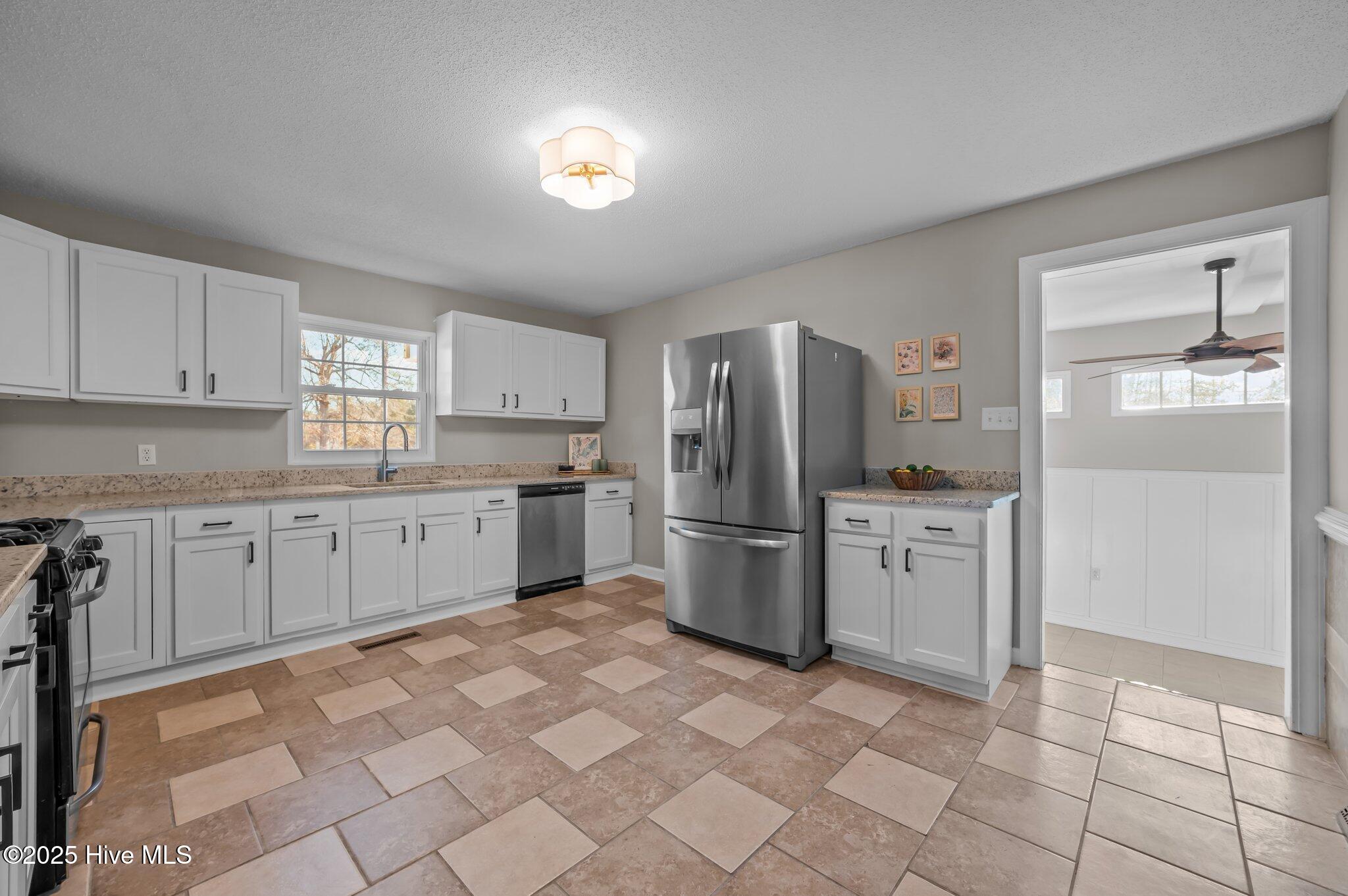 906 Isabella Avenue Ext