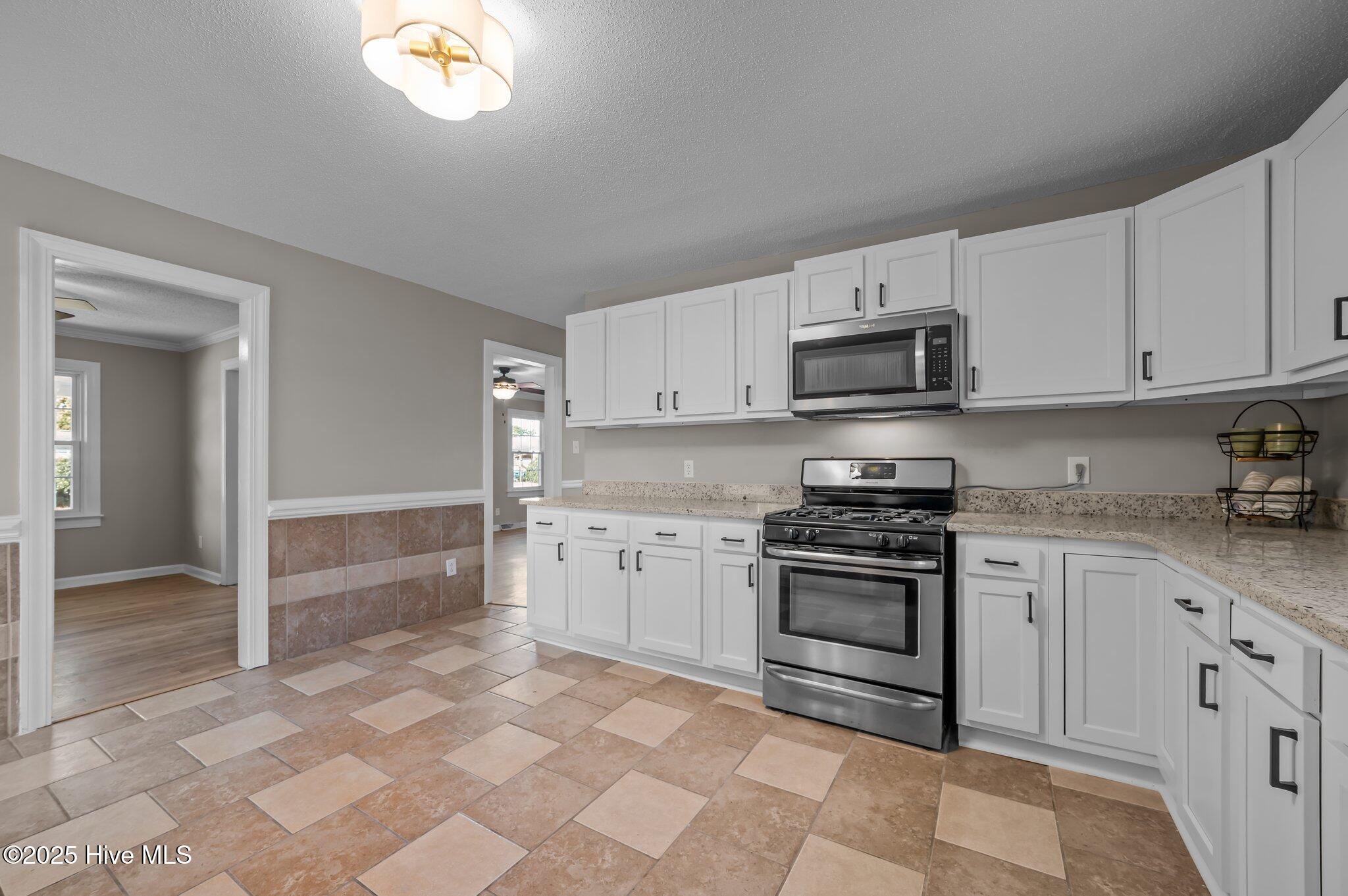 906 Isabella Avenue Ext