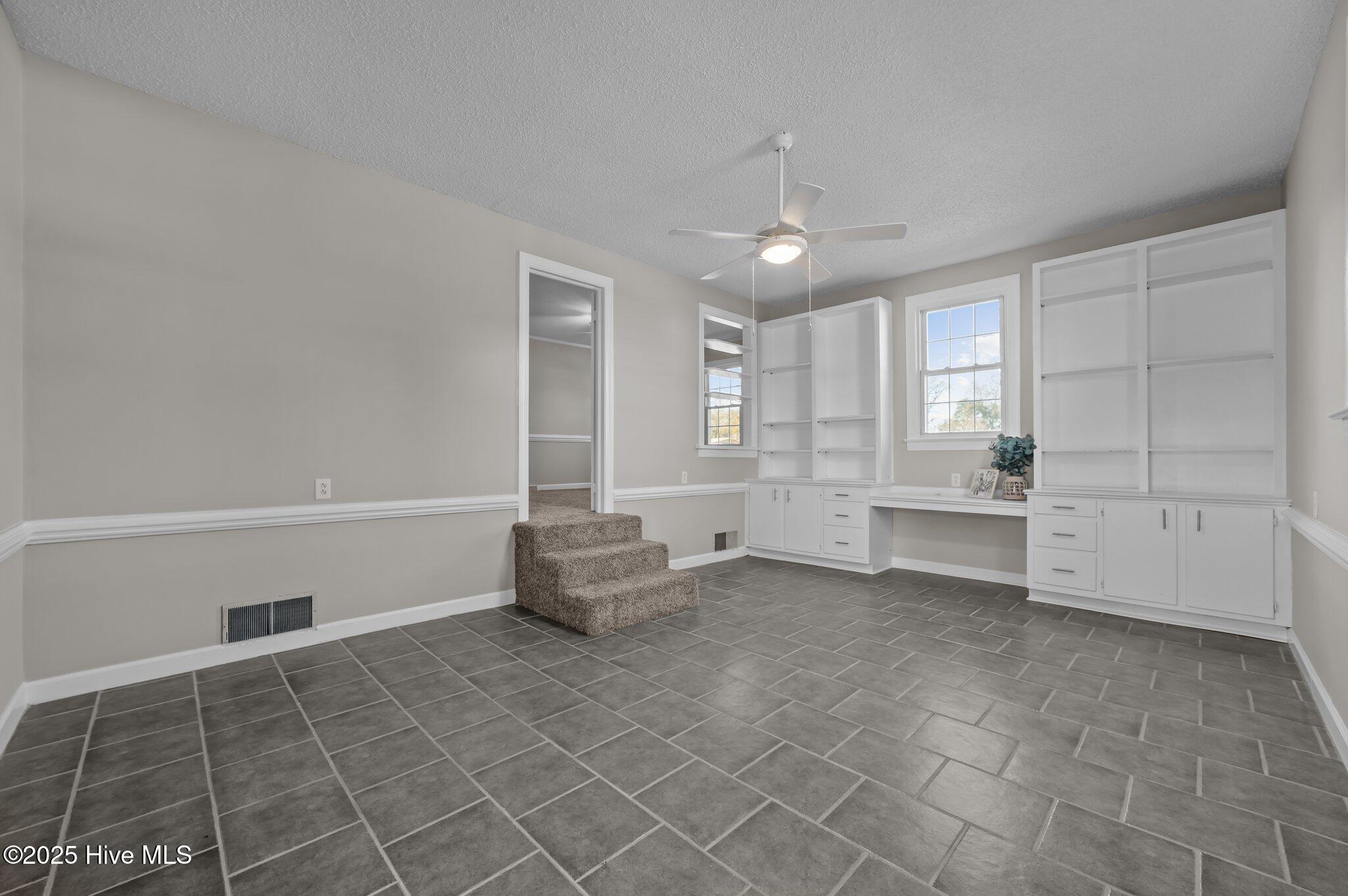 906 Isabella Avenue Ext