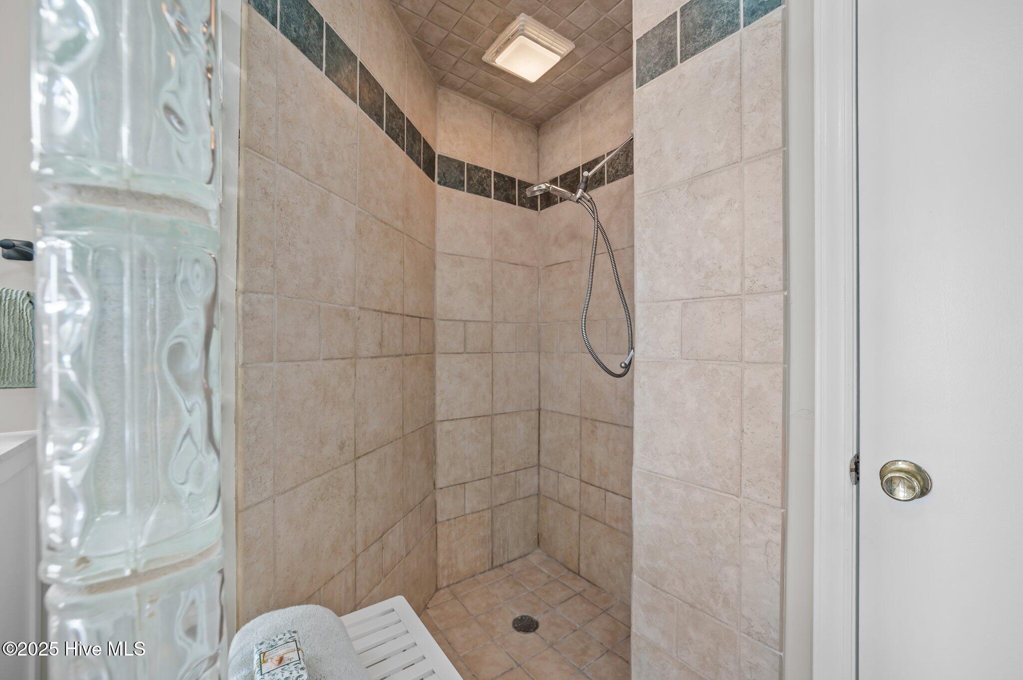 906 Isabella Avenue Ext