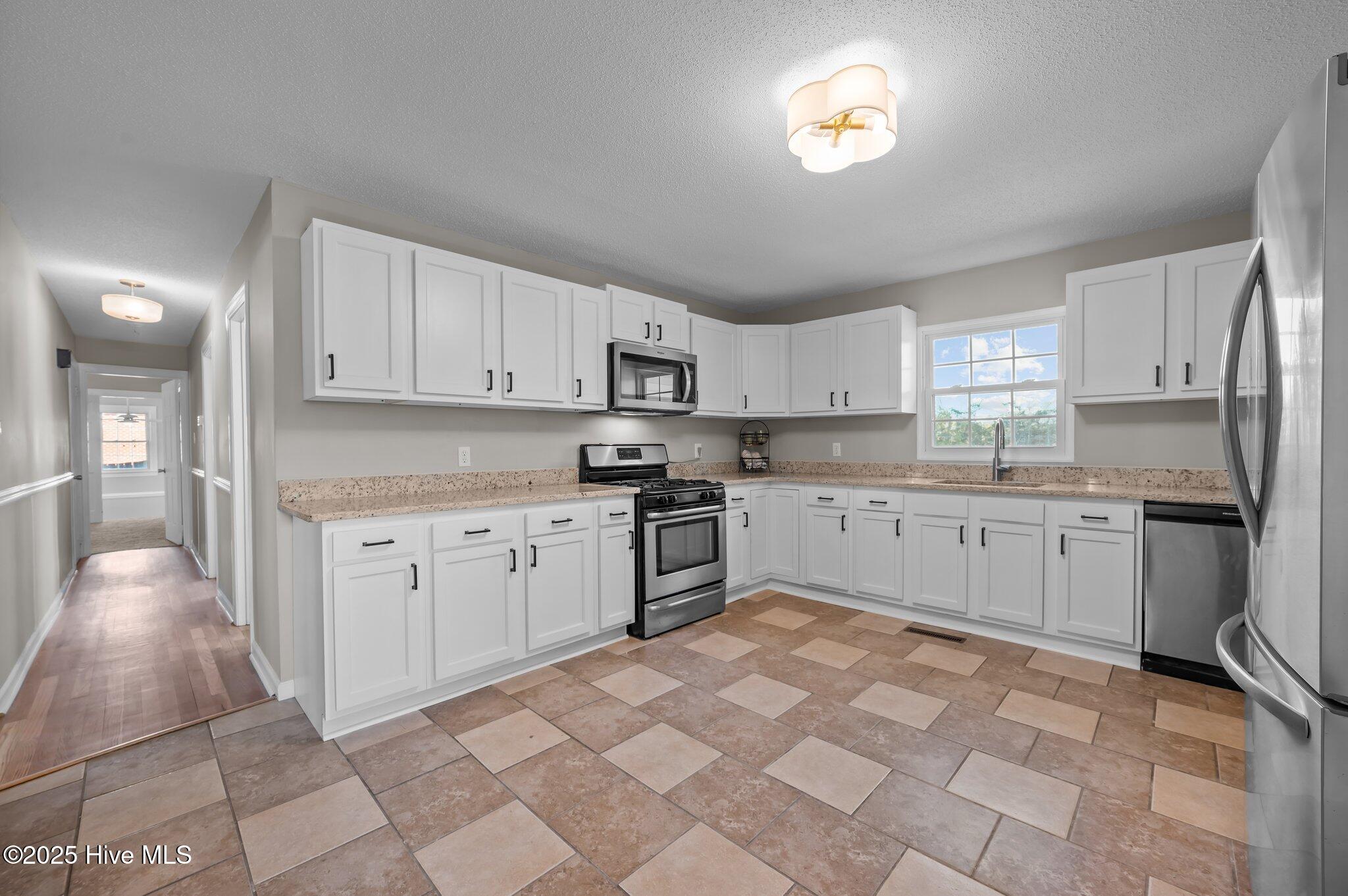 906 Isabella Avenue Ext