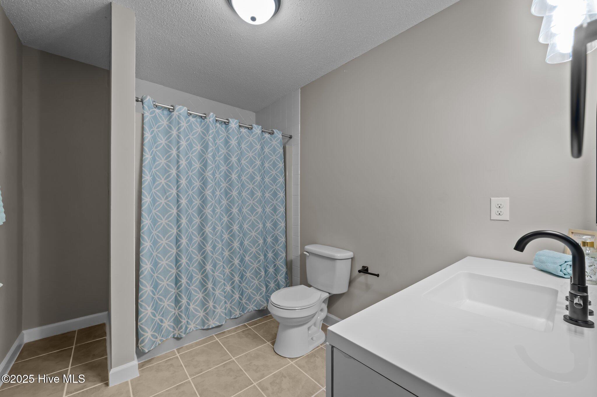 906 Isabella Avenue Ext