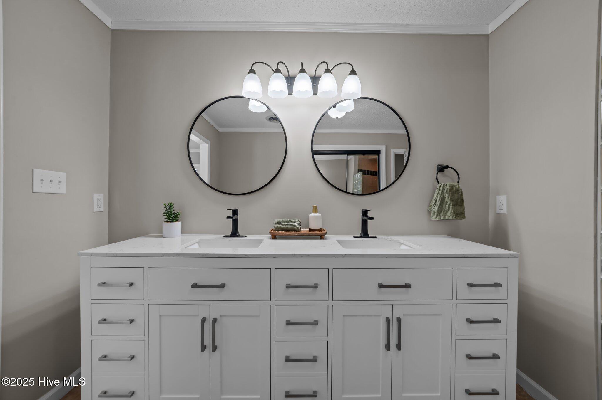 906 Isabella Avenue Ext