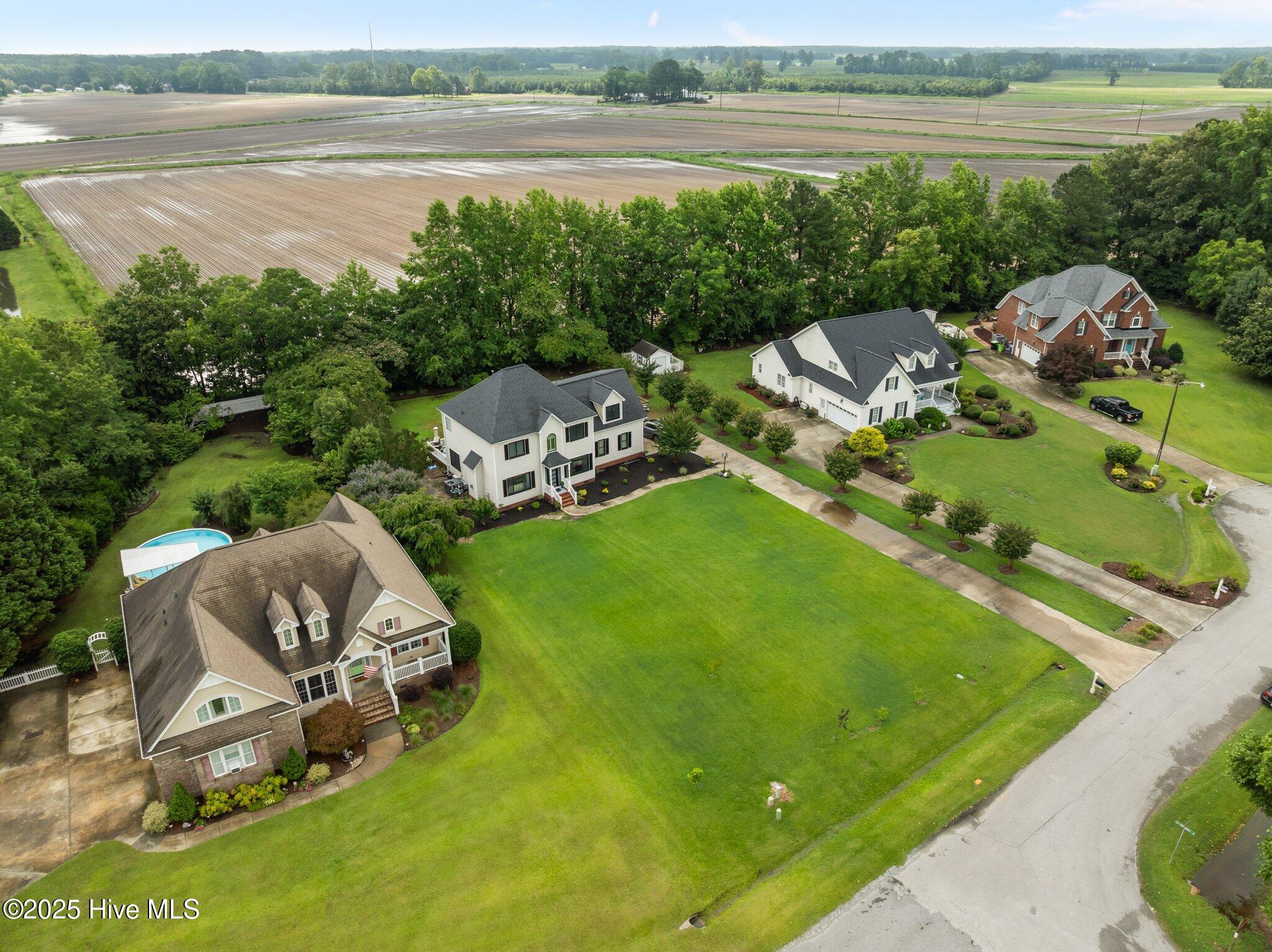 2221 Greaves Court