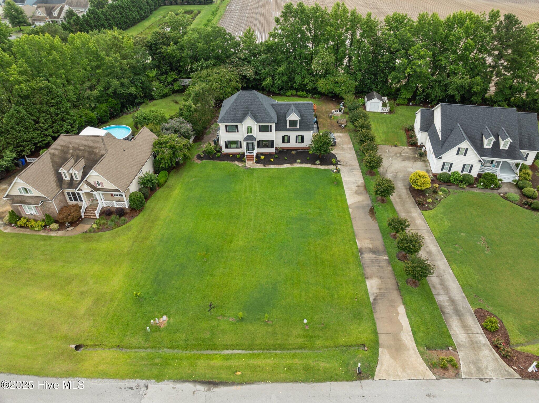 2221 Greaves Court