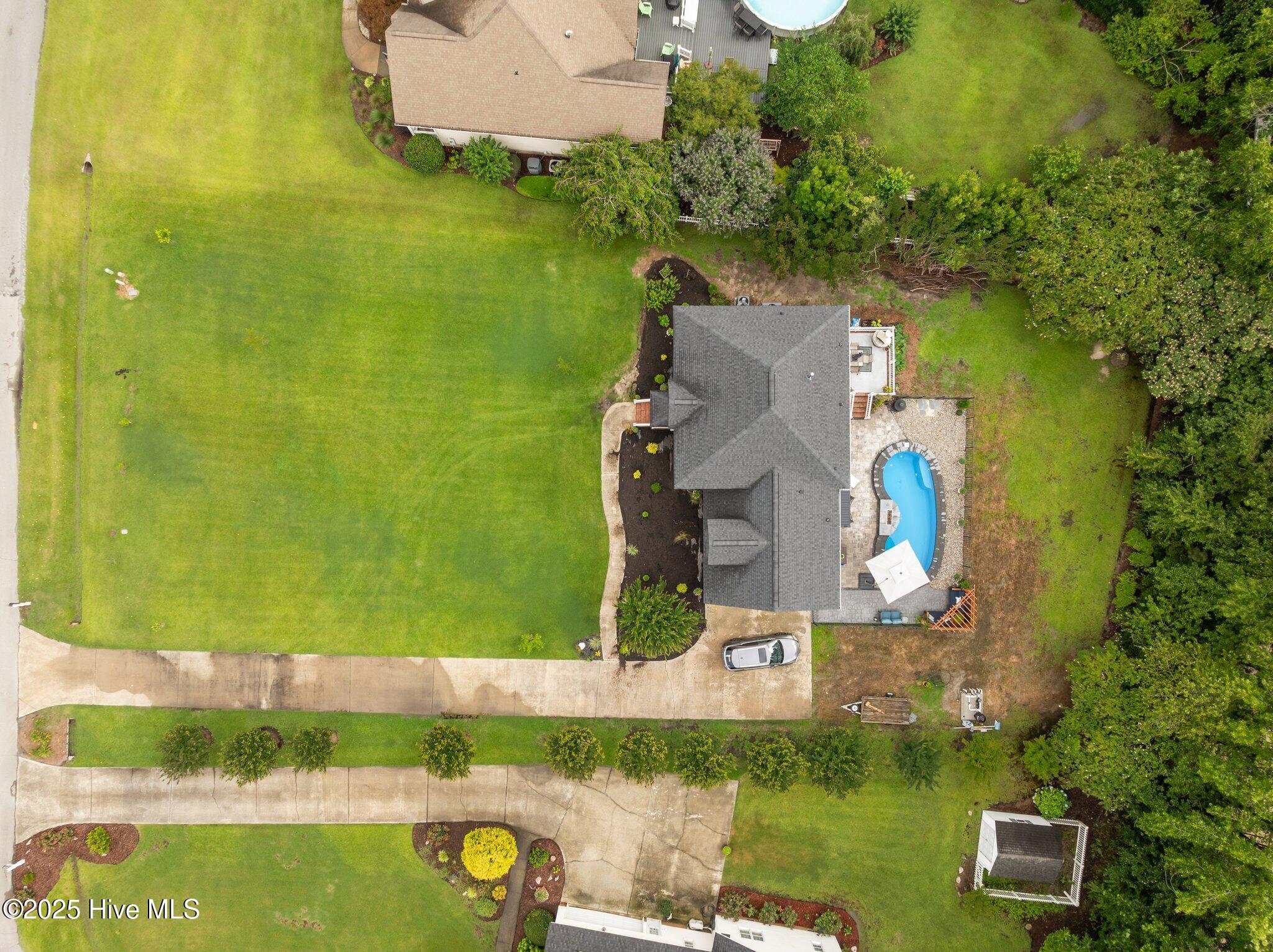 2221 Greaves Court