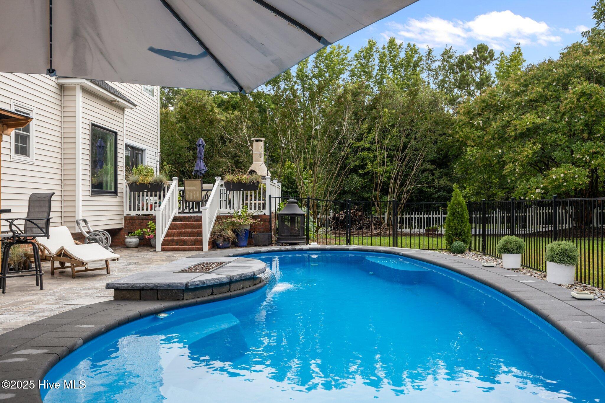 2221 Greaves Court