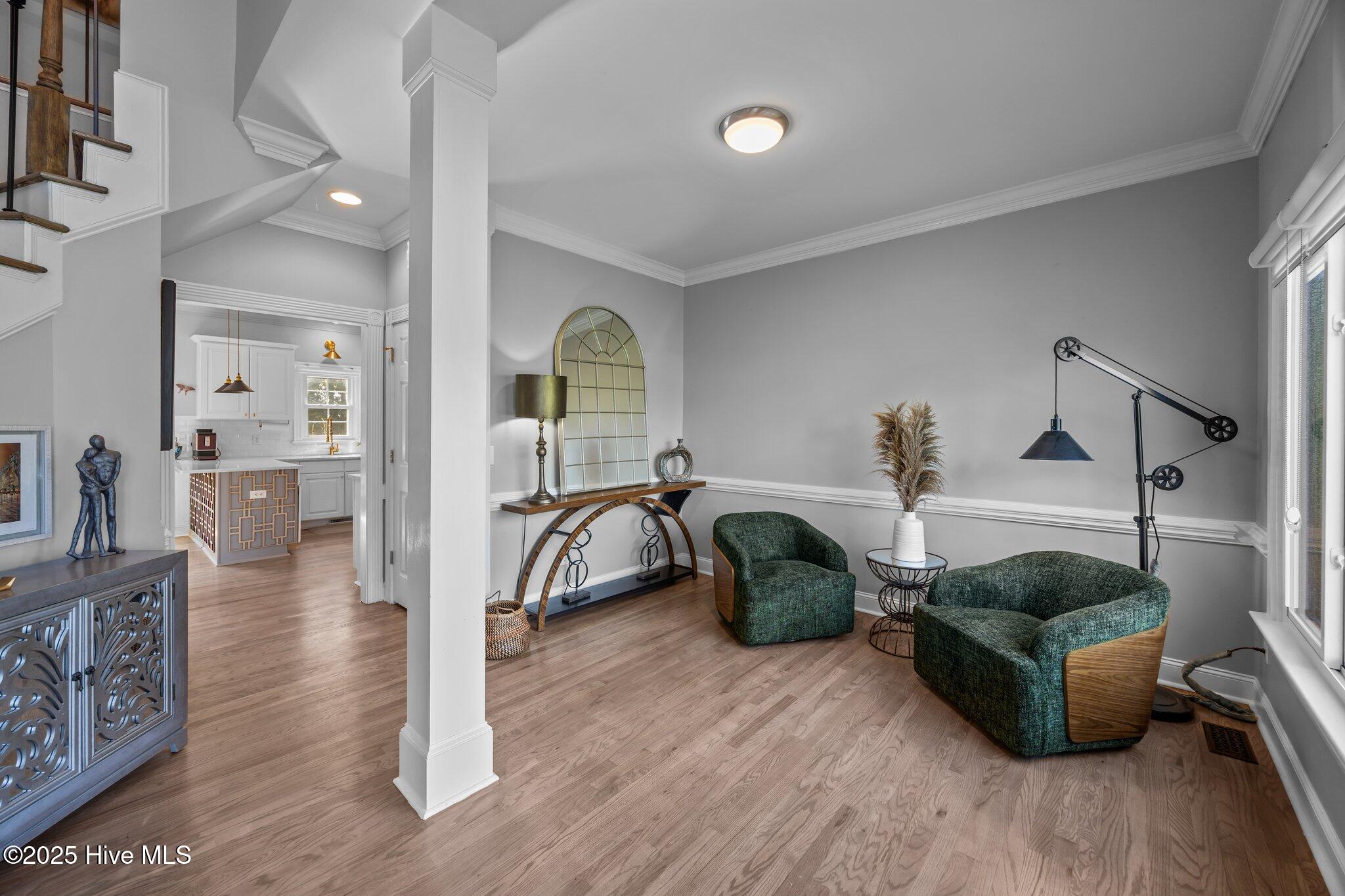 2221 Greaves Court