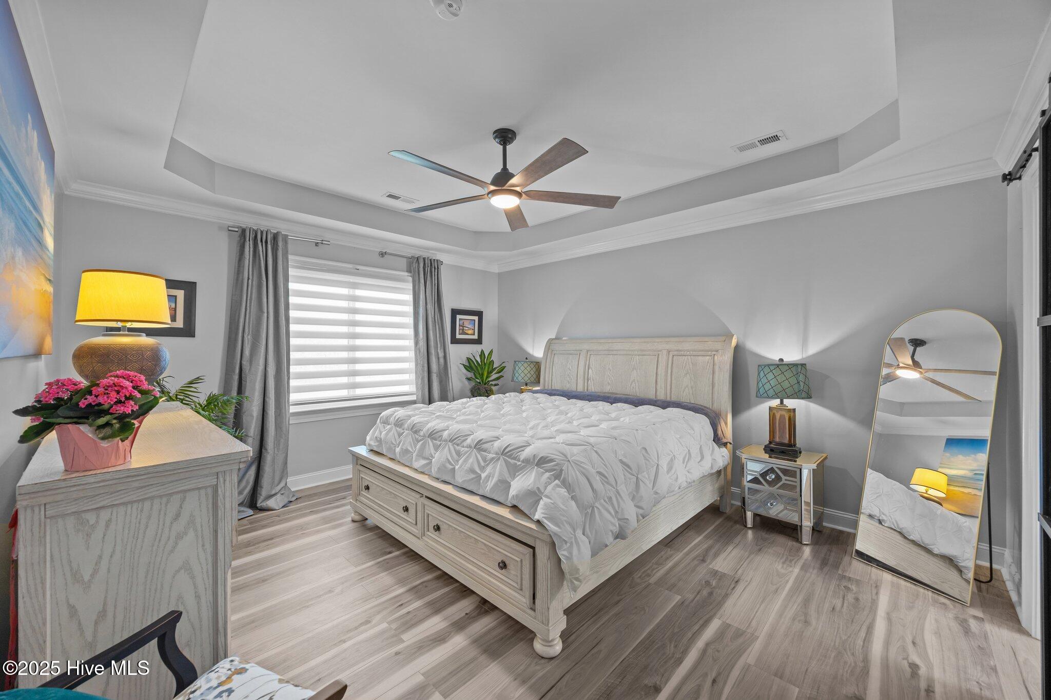 2221 Greaves Court