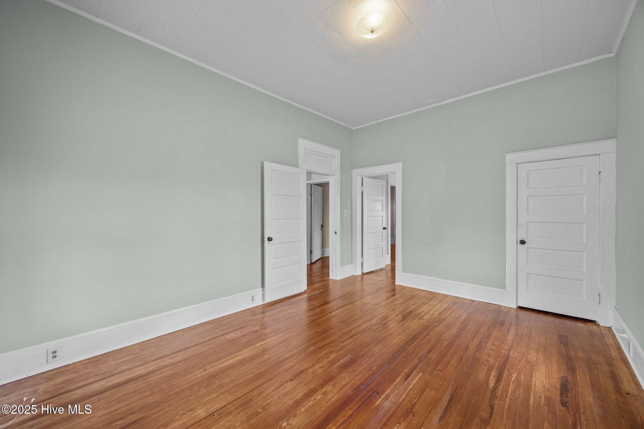 820 E 4th Street