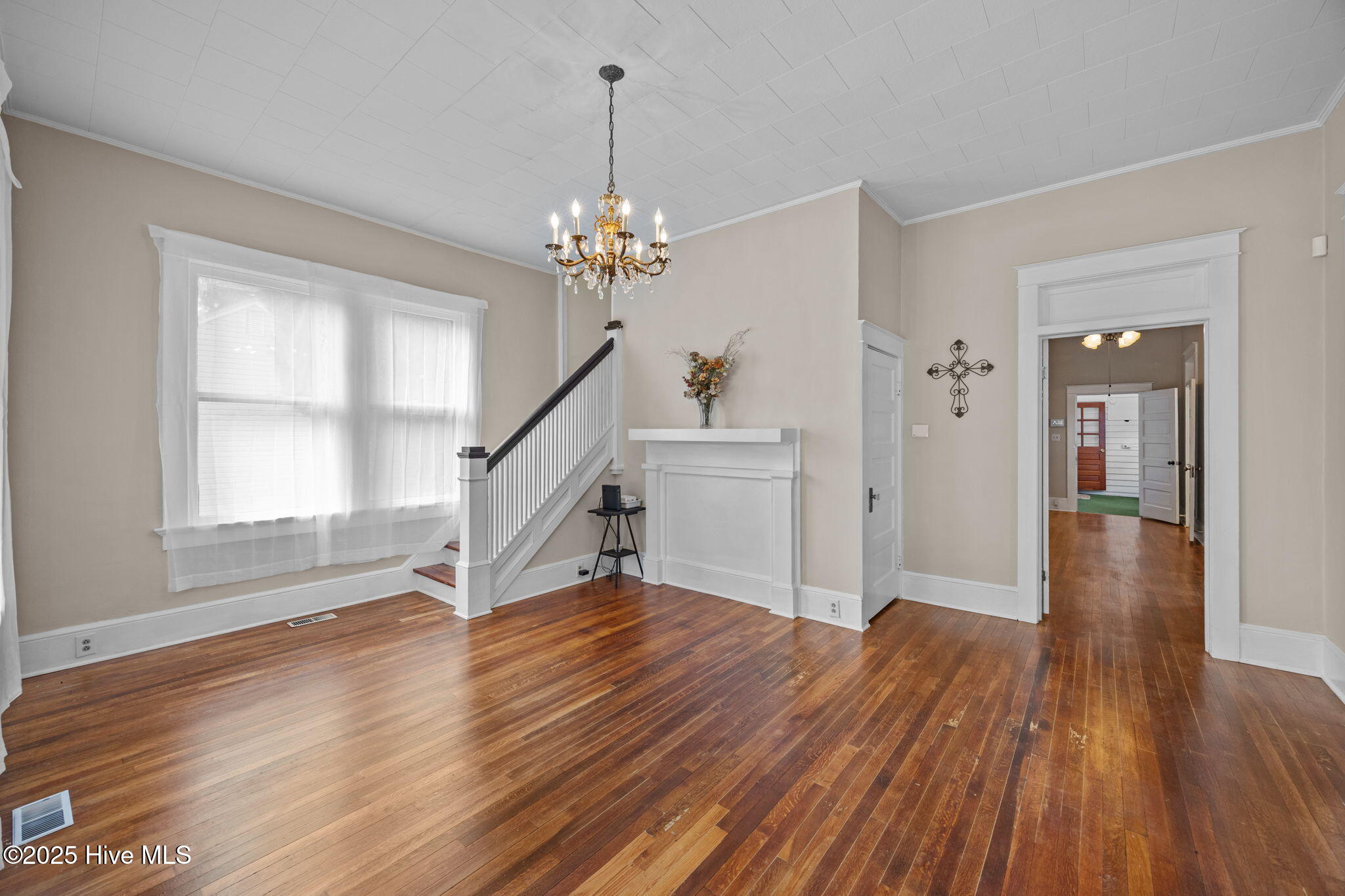 820 E 4th Street