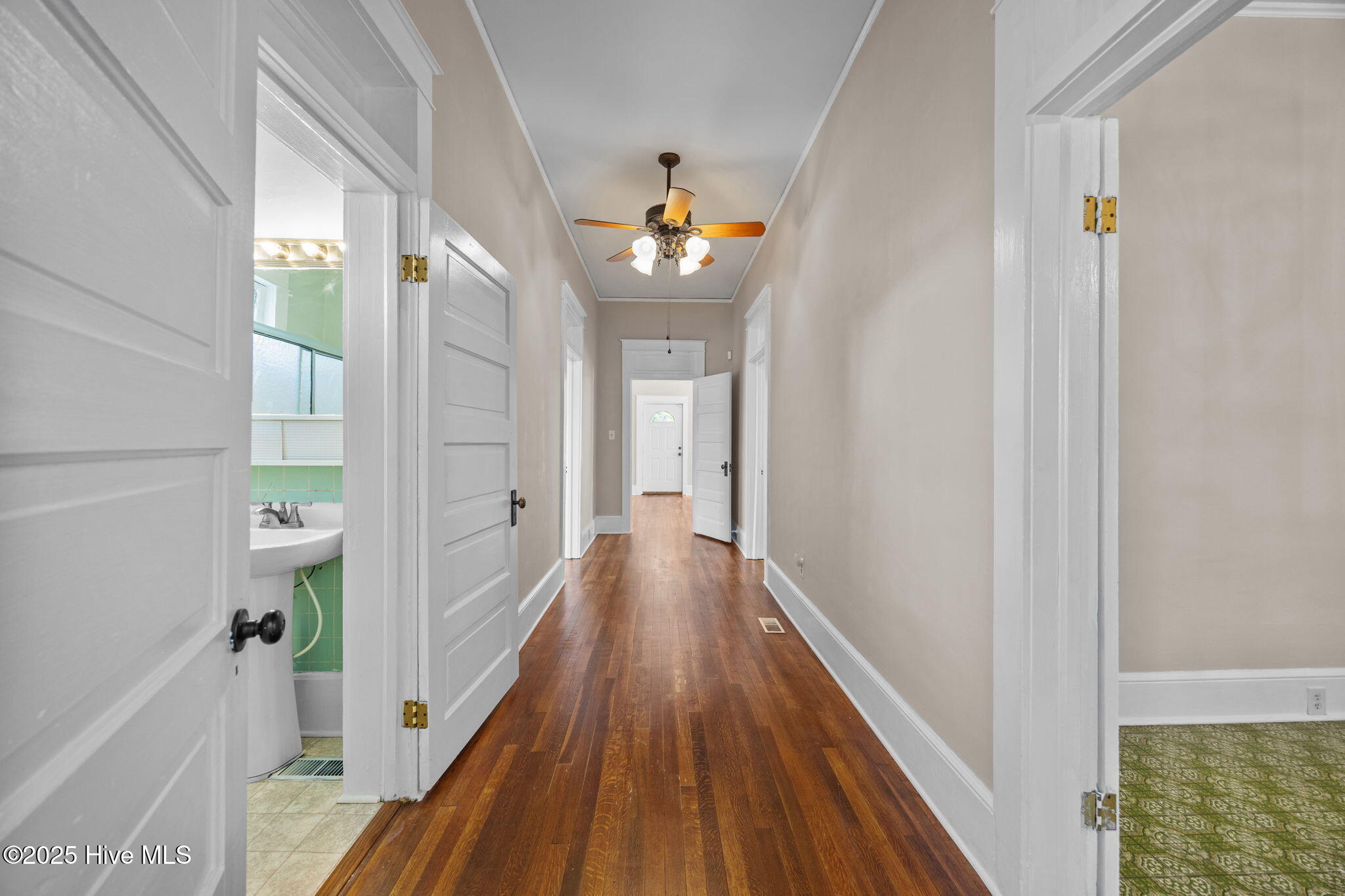 820 E 4th Street