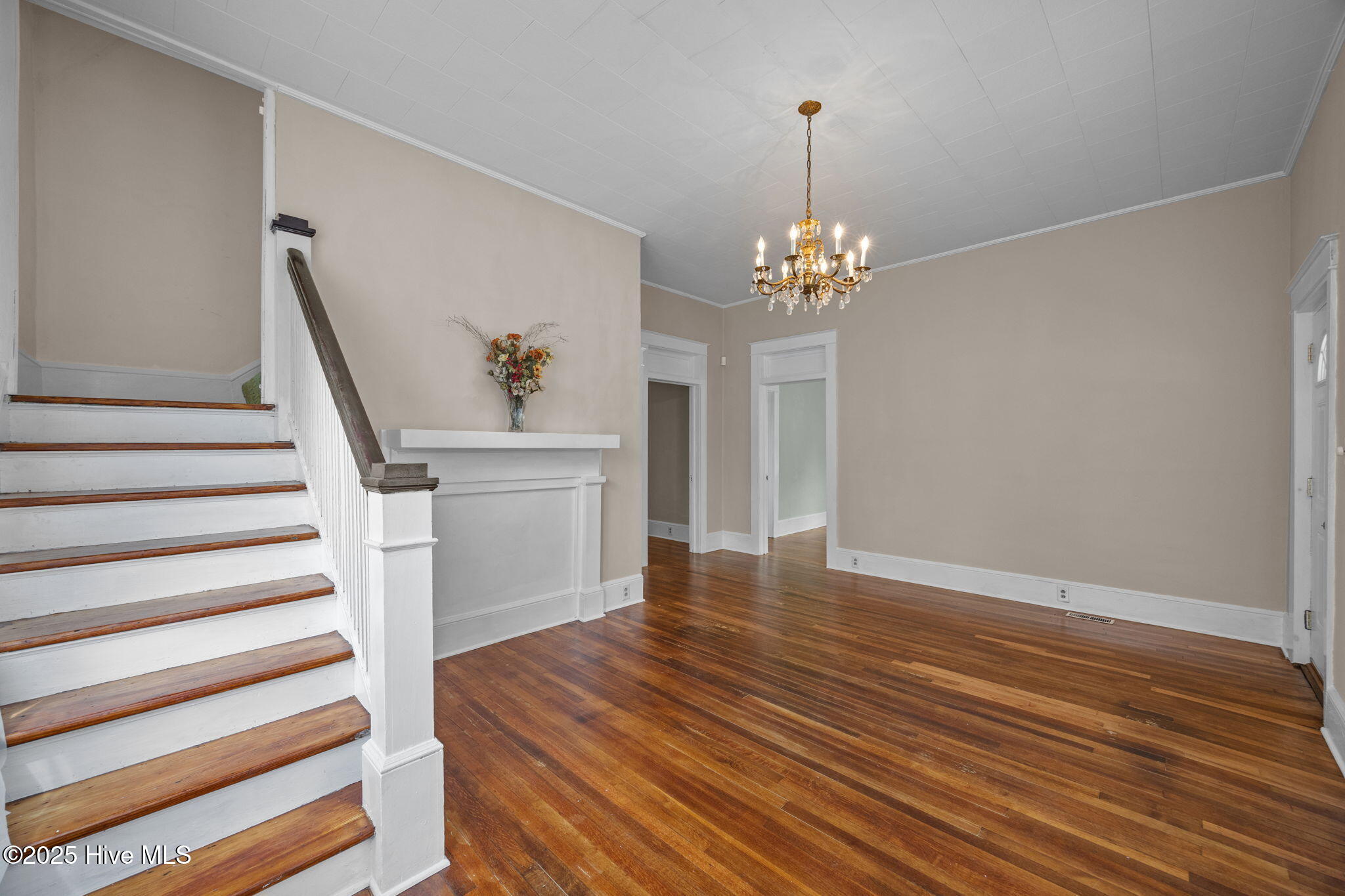 820 E 4th Street