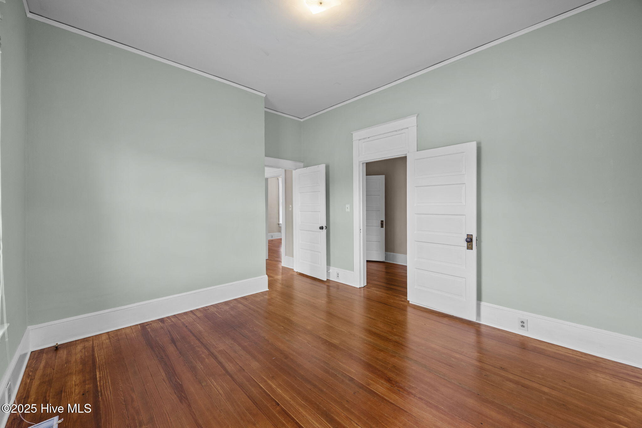 820 E 4th Street