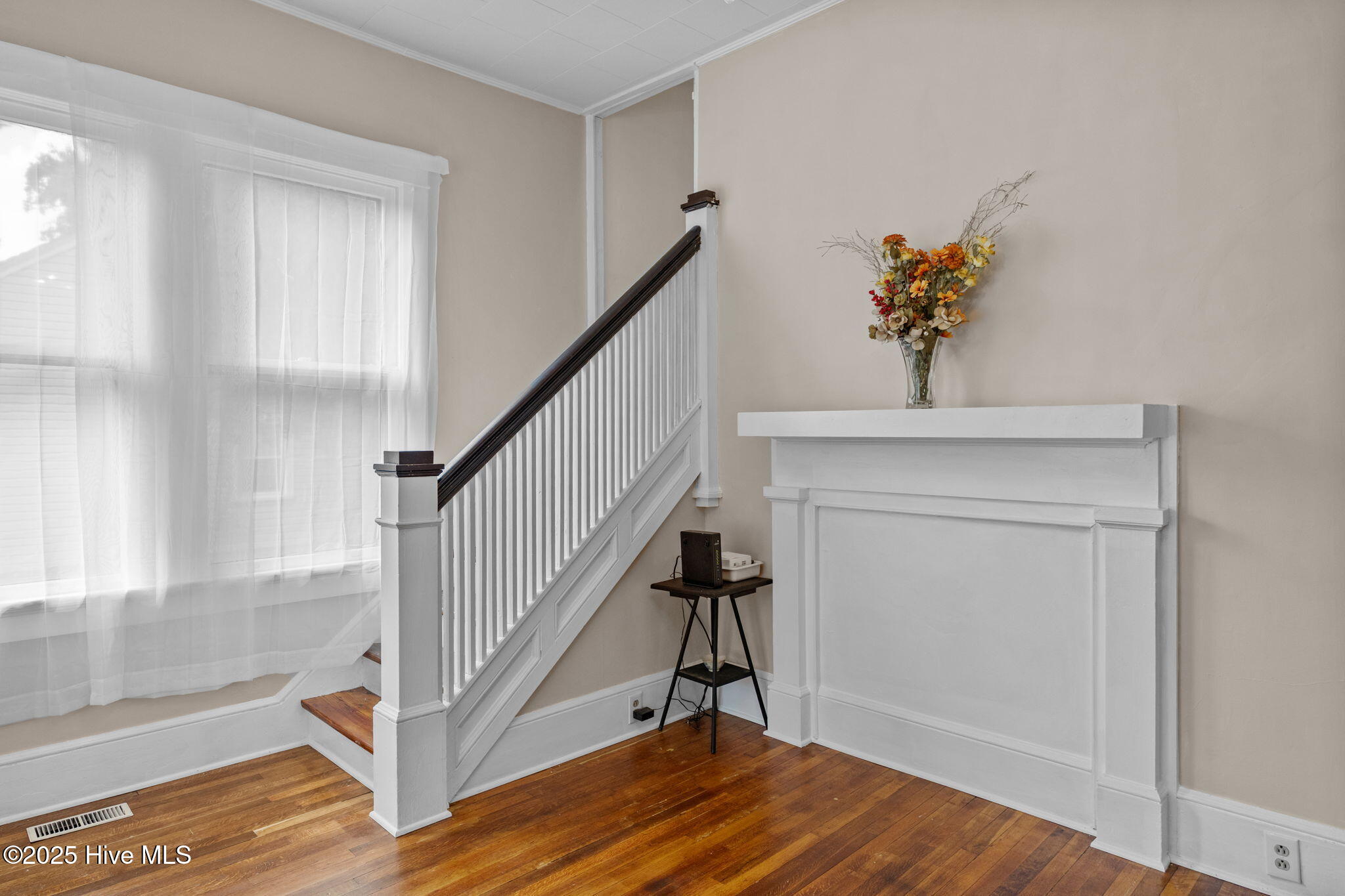 820 E 4th Street